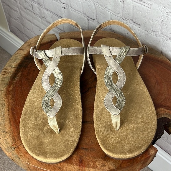 Revitalign Heron T-Bar Sandals in Toasted Coconut - Picture 2 of 9